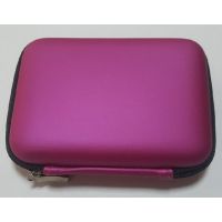Кейс для жесткого диска. Цвет розовый. Внутрение параметры: 125х85х25мм. Материал полиуретан