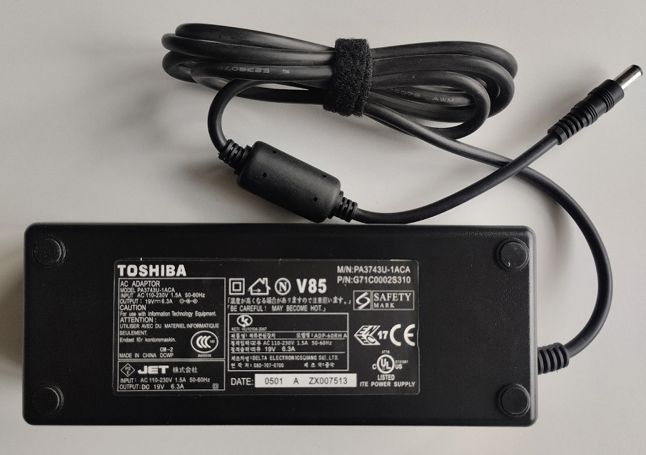    Toshiba (19V 6.3A, 6.3x3)